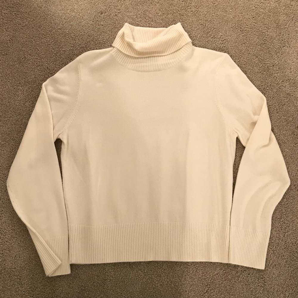 Fieldgear white turtleneck sweater